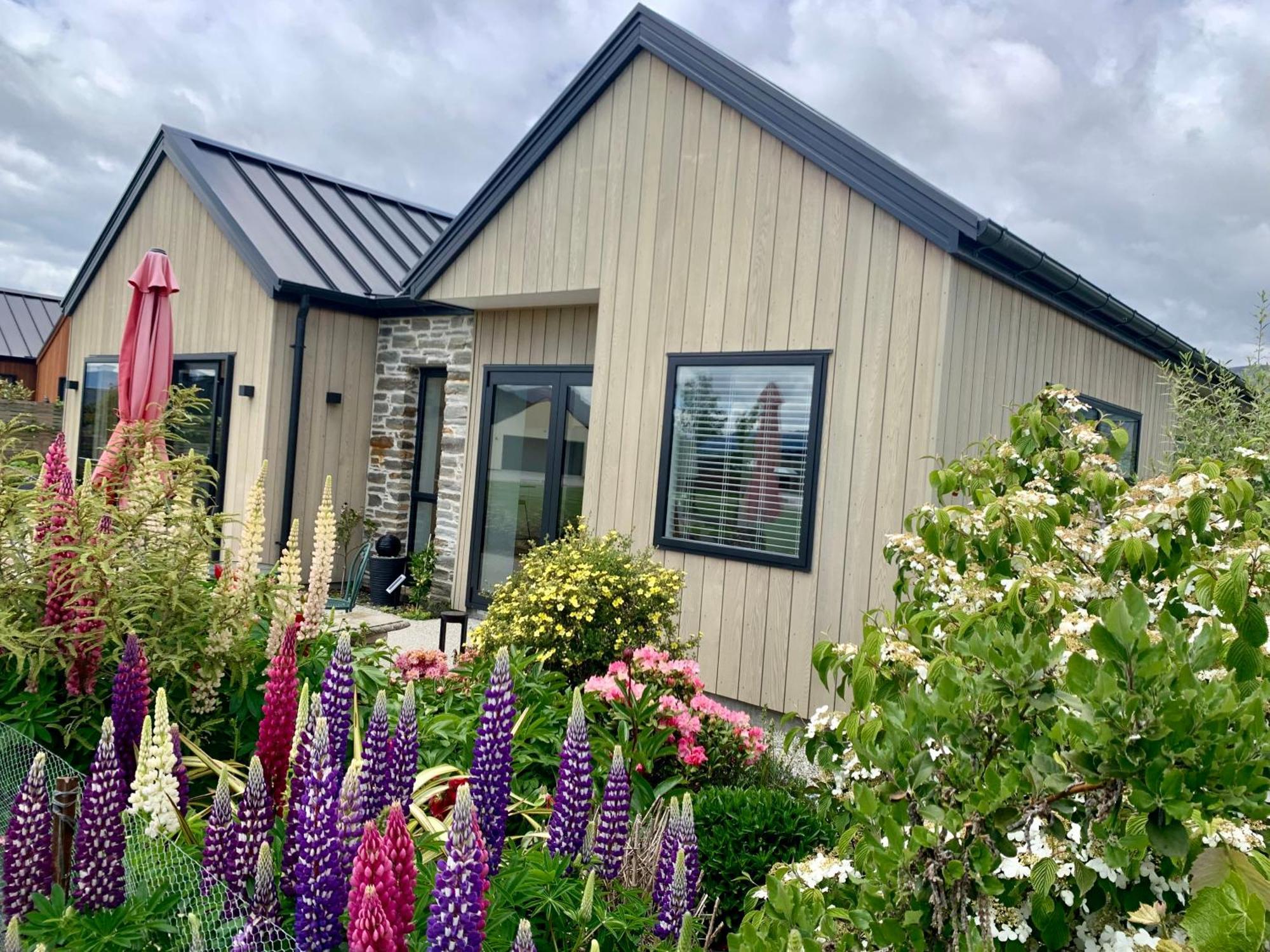 Alpine Abode Villa Wanaka Exterior foto