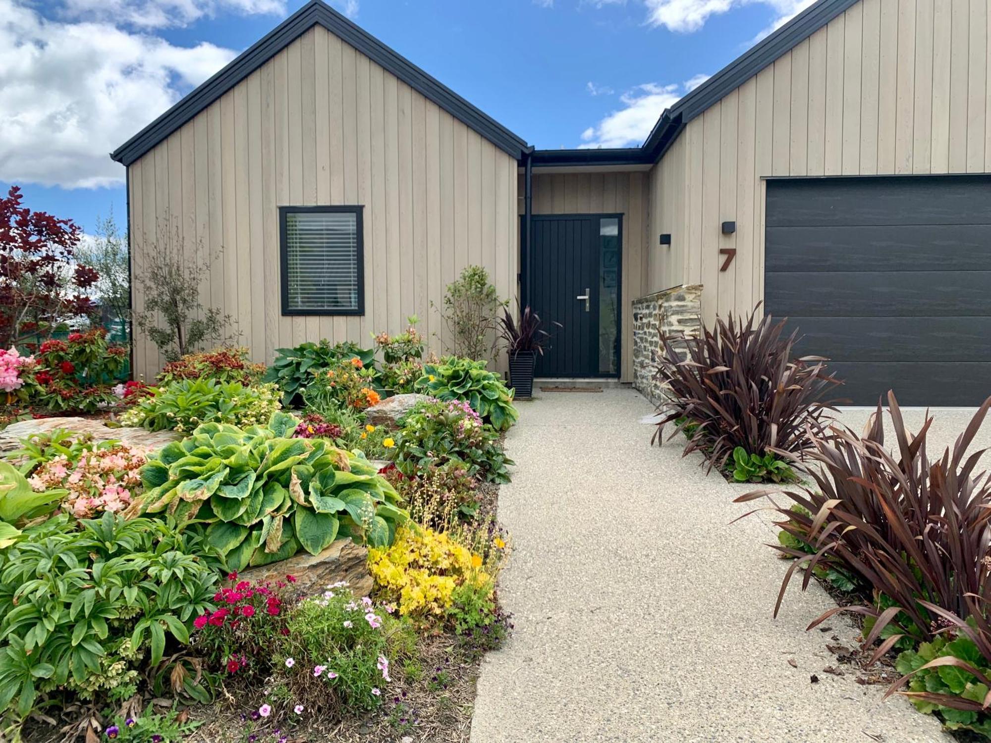 Alpine Abode Villa Wanaka Exterior foto